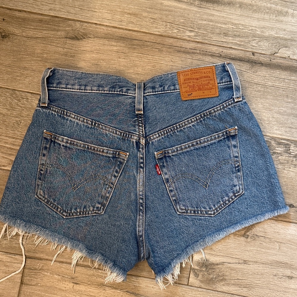 Levi's 501 Distressed Cutoff Denim Shorts - Medium Wash Blue - Picture 5 of 7